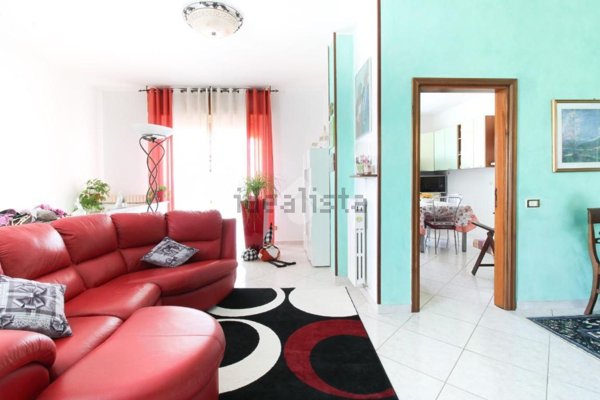 casa indipendente in vendita ad Ortona in zona Colombo