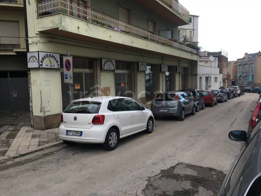 negozio in vendita ad Ortona