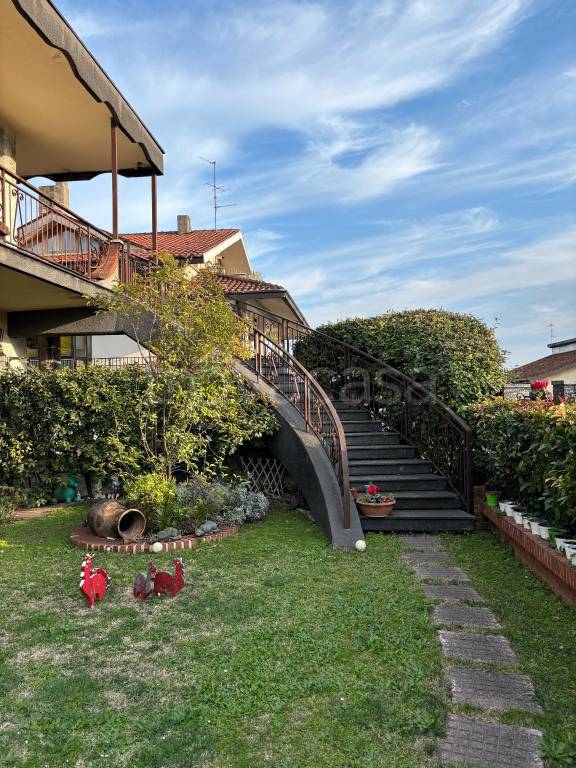 casa indipendente in vendita ad Ortona in zona Caldari