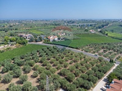 casa indipendente in vendita ad Ortona in zona Villa Grande