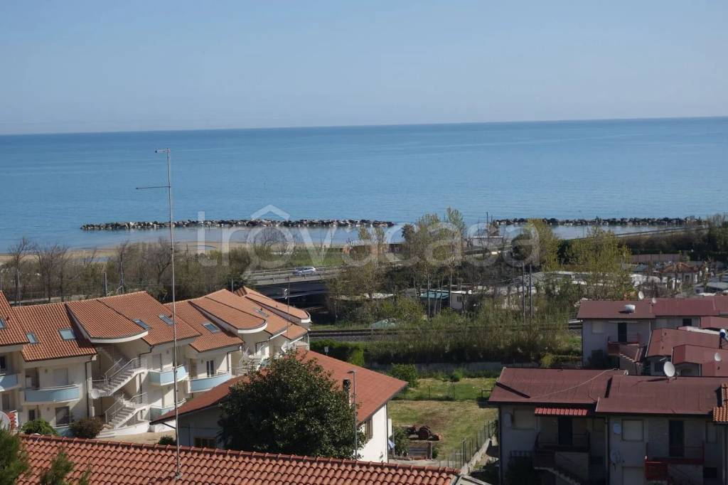 casa indipendente in vendita ad Ortona