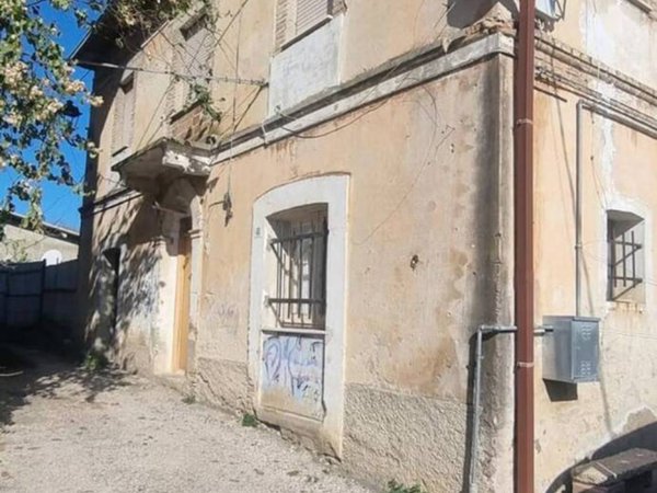 casa indipendente in vendita ad Ortona in zona Rogatti