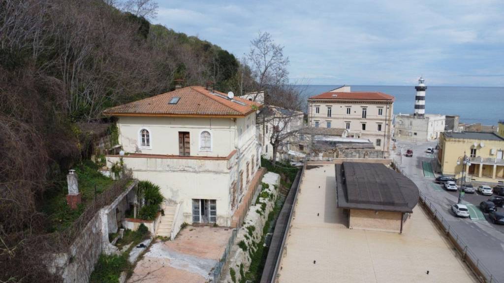casa indipendente in vendita ad Ortona