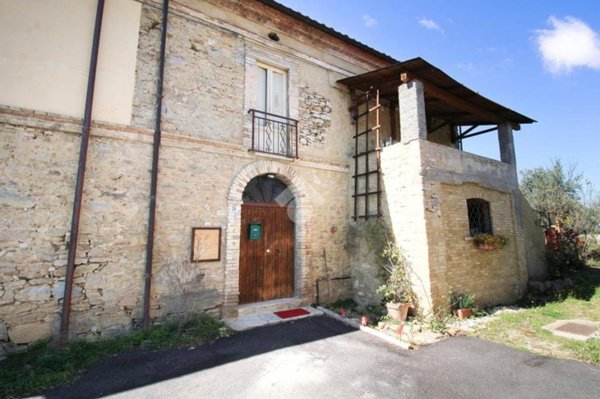 casa indipendente in vendita ad Ortona
