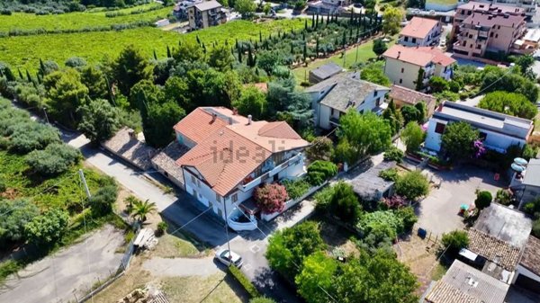 casa indipendente in vendita ad Ortona in zona Lazzaretto