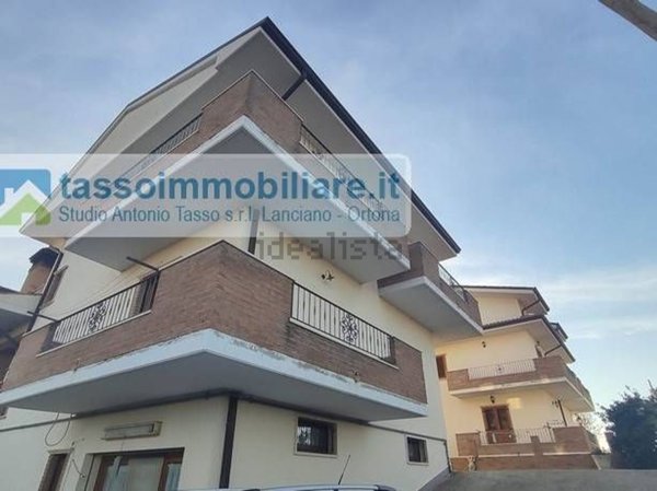 casa indipendente in vendita ad Ortona in zona Acquabella