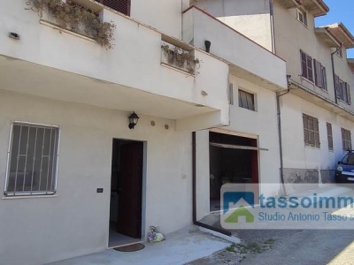 appartamento in vendita ad Ortona in zona Caldari