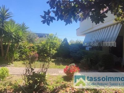 casa indipendente in vendita ad Ortona in zona Caldari