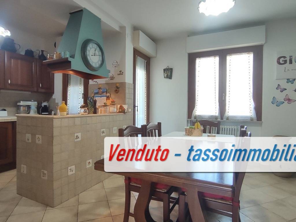 appartamento in vendita ad Ortona in zona Caldari