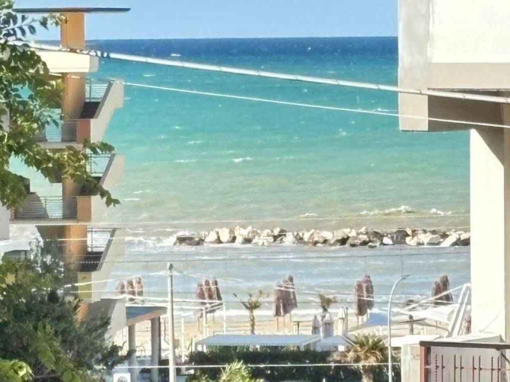 appartamento in vendita ad Ortona in zona Lido Riccio