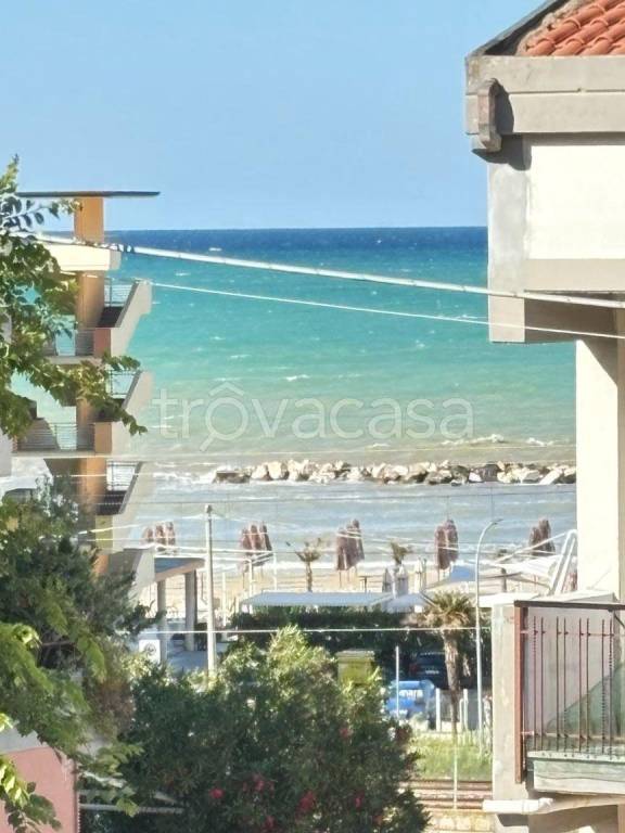 appartamento in vendita ad Ortona in zona Lido Riccio