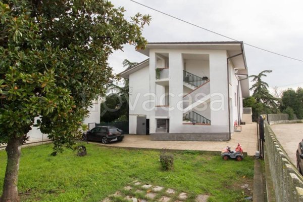 casa indipendente in vendita ad Ortona in zona Alboreto