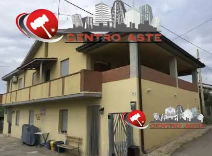 casa indipendente in vendita ad Ortona in zona Caldari