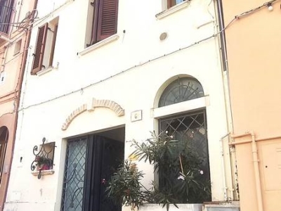 casa indipendente in vendita ad Ortona