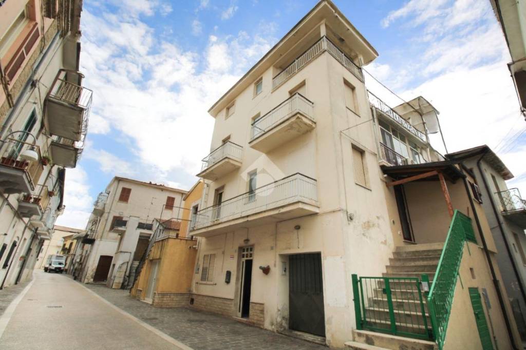 casa indipendente in vendita ad Ortona in zona Caldari
