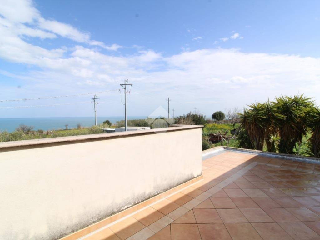 casa indipendente in vendita ad Ortona