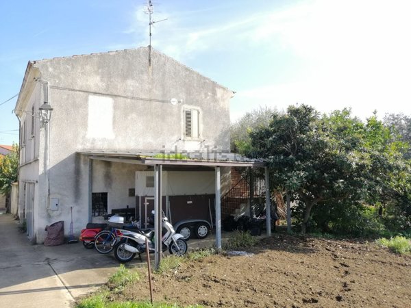 casa indipendente in vendita ad Ortona in zona Villa San Nicola