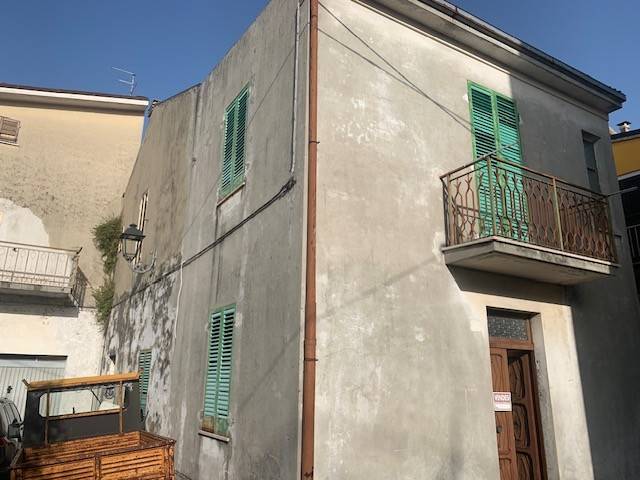 casa indipendente in vendita ad Ortona in zona Caldari