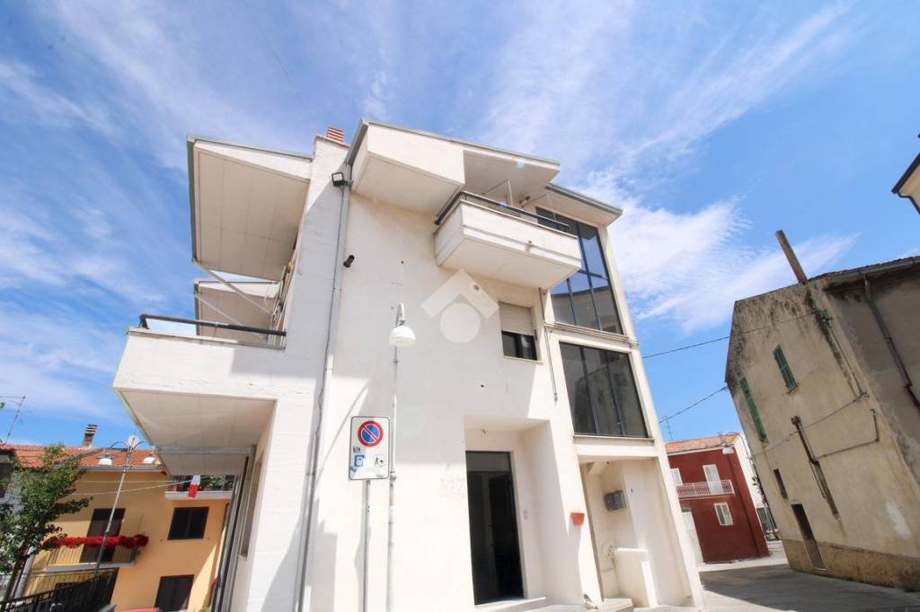 appartamento in vendita ad Ortona in zona Caldari