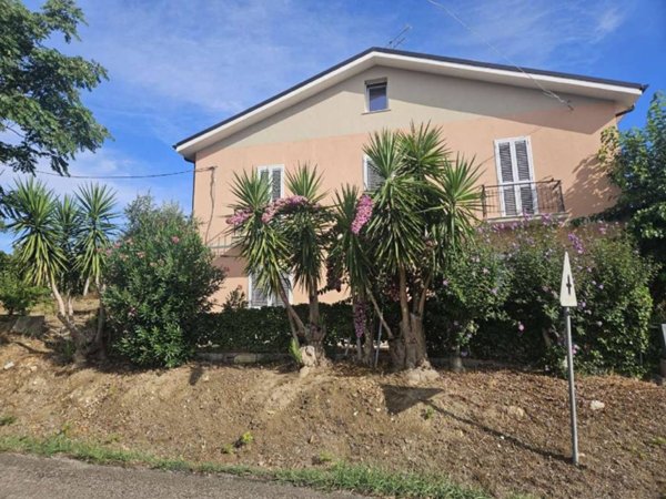 casa indipendente in vendita ad Ortona