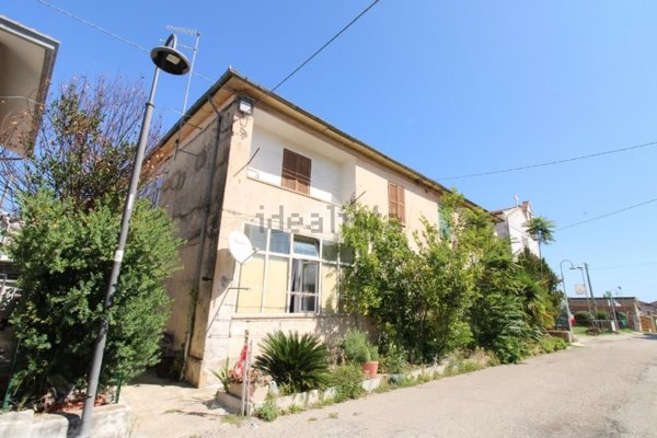 appartamento in vendita ad Ortona in zona Villa San Nicola