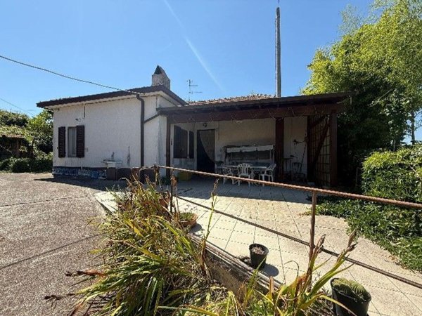 casa indipendente in vendita ad Ortona
