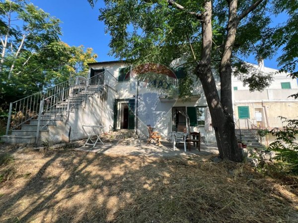 casa indipendente in vendita ad Ortona