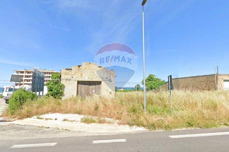 casa indipendente in vendita ad Ortona in zona Lido Riccio