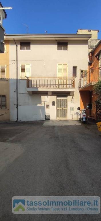 casa indipendente in vendita ad Ortona in zona Villa Torre