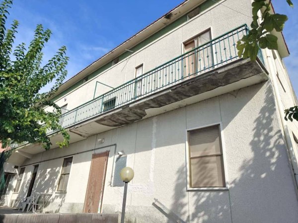 casa indipendente in vendita ad Ortona in zona Lido Riccio
