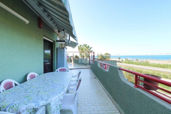 appartamento in vendita ad Ortona in zona Lido Riccio