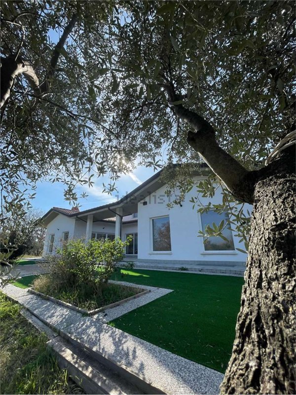 casa indipendente in vendita ad Ortona