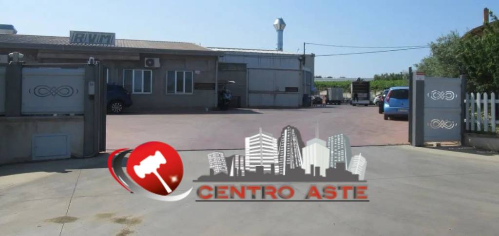 casa indipendente in vendita ad Ortona in zona Santa Lucia