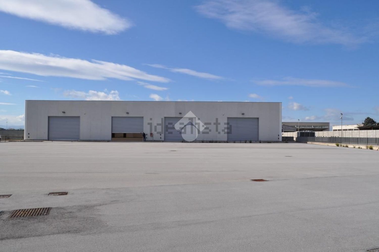 capannone in vendita ad Ortona