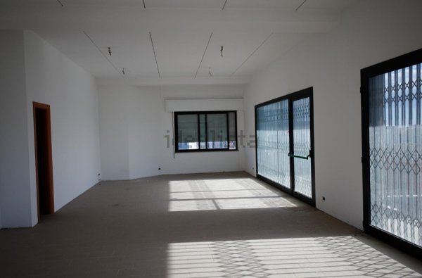 locale commerciale in vendita ad Ortona in zona Fonte Grande