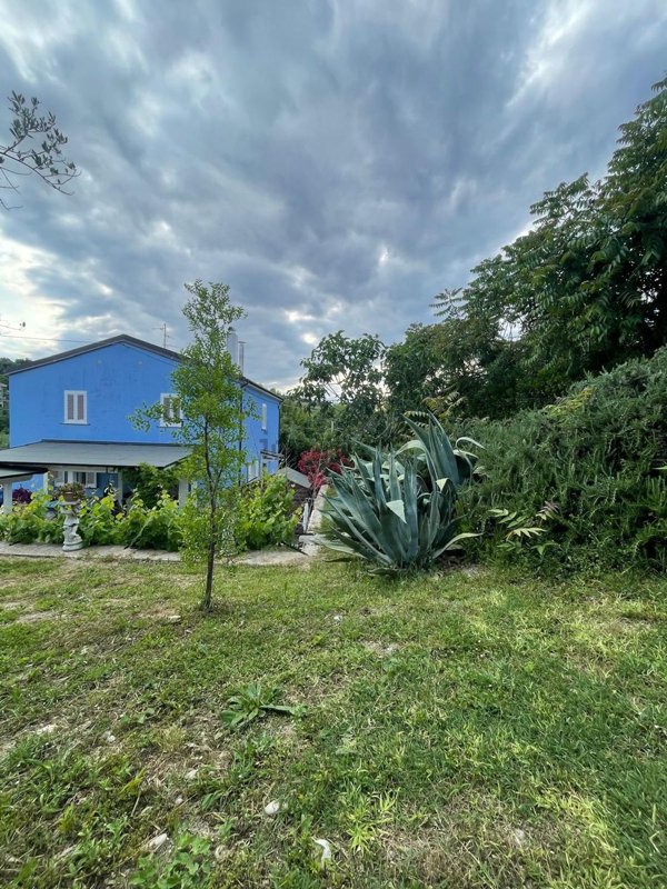 casa indipendente in vendita ad Ortona in zona Lido Riccio