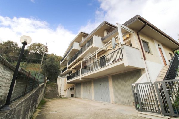 appartamento in vendita ad Ortona in zona Lido Riccio