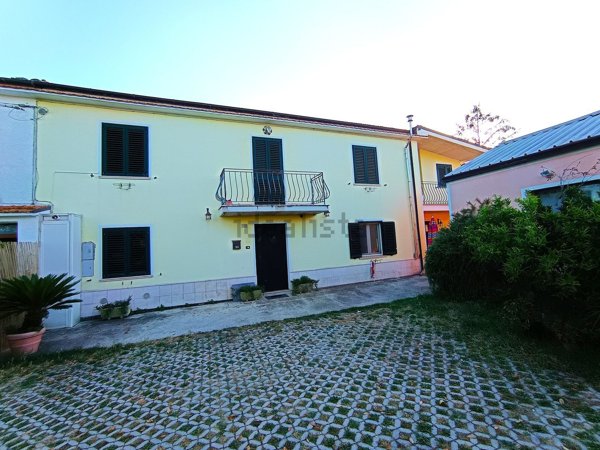 casa indipendente in vendita ad Ortona