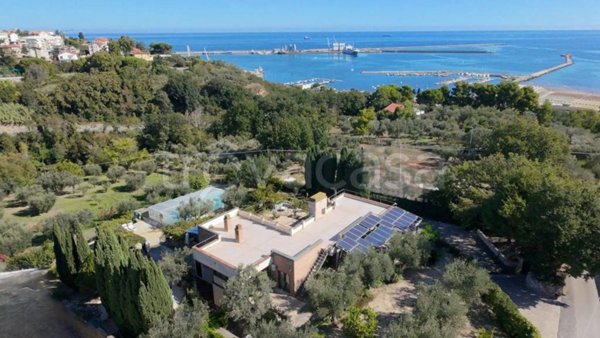 casa indipendente in vendita ad Ortona