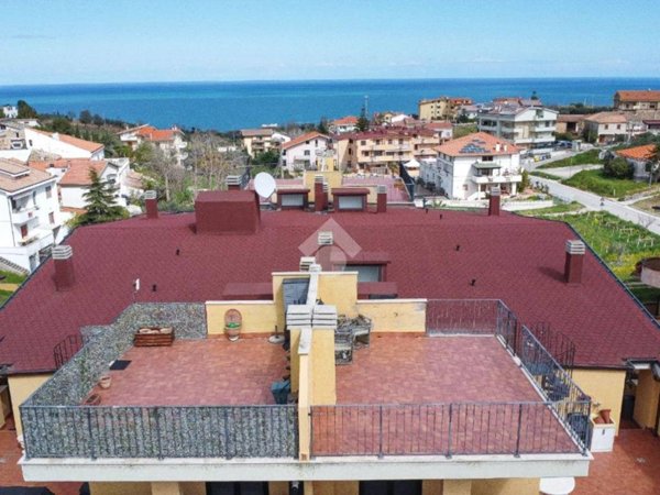 appartamento in vendita ad Ortona in zona Lazzaretto