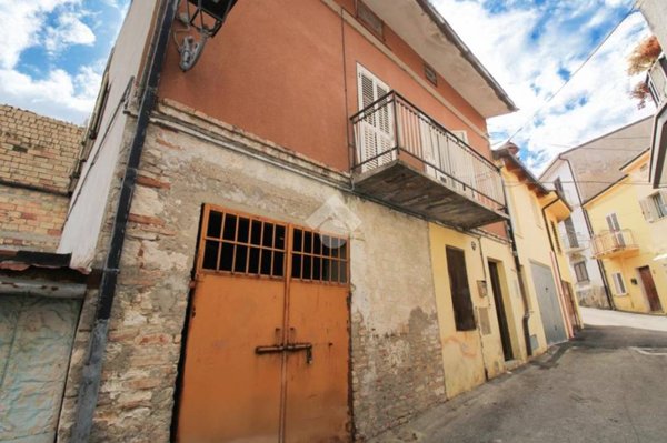 casa indipendente in vendita ad Ortona in zona Caldari