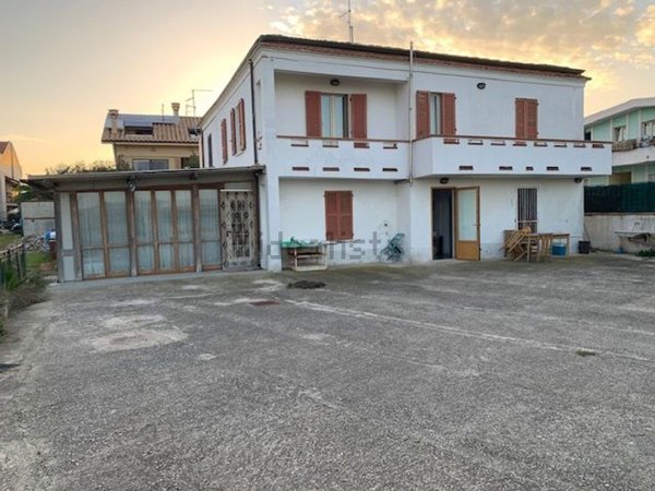 casa indipendente in vendita ad Ortona