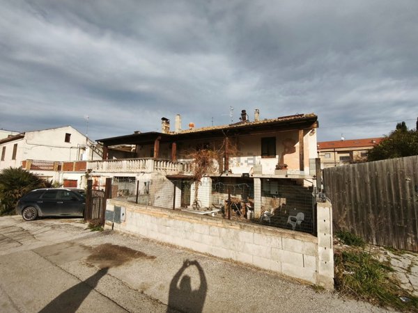 casa indipendente in vendita ad Ortona