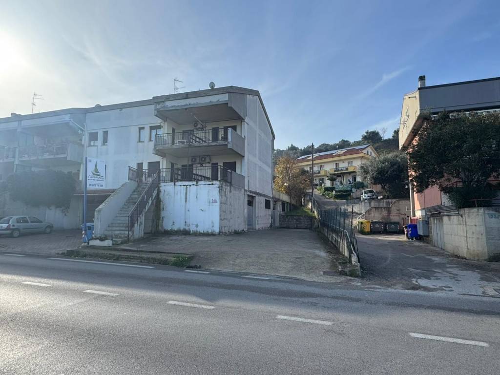 negozio in vendita ad Ortona in zona Lido Riccio