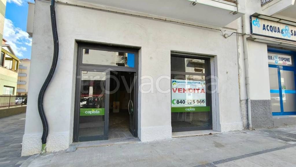 negozio in vendita ad Ortona