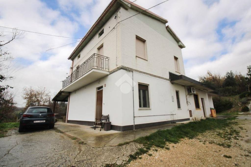 casa indipendente in vendita ad Ortona in zona Villa Iurisci