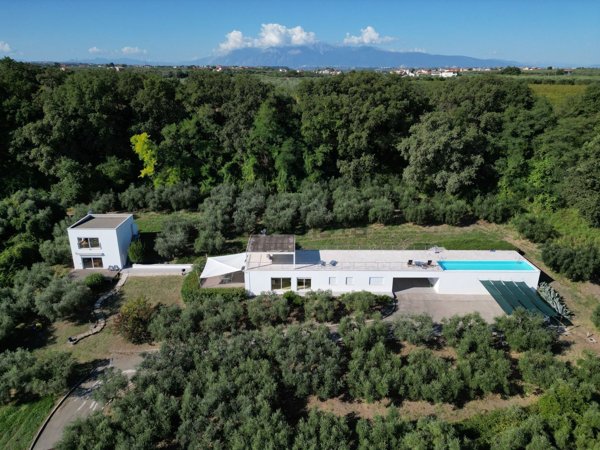 casa indipendente in vendita ad Ortona