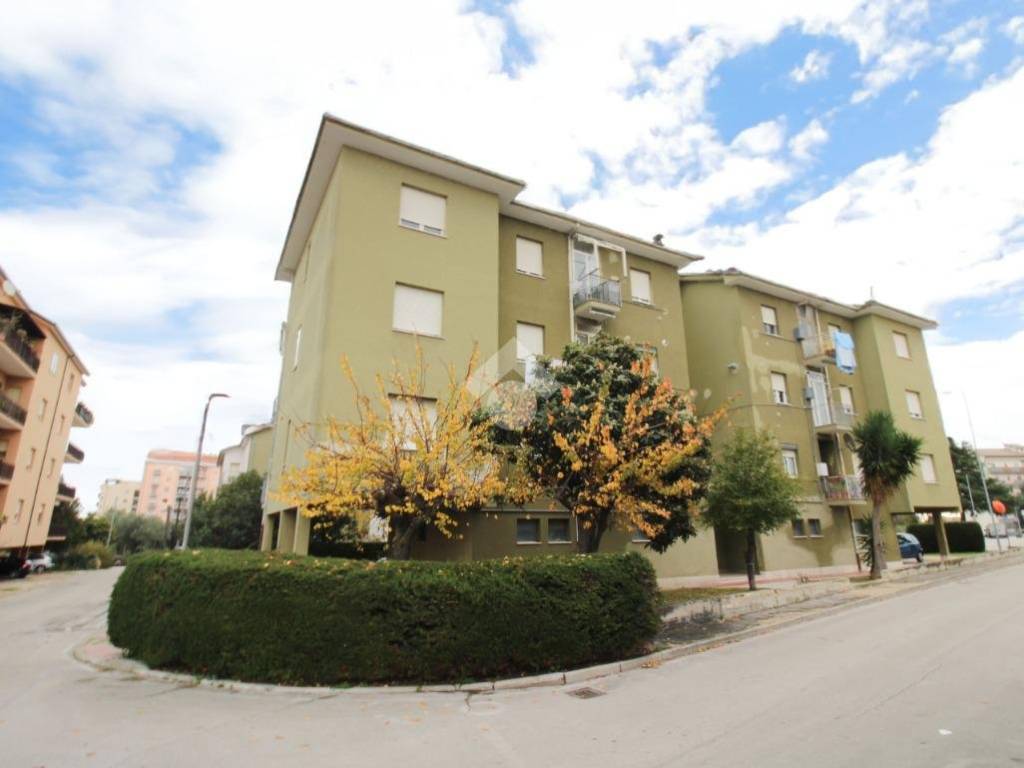appartamento in vendita ad Ortona in zona Fontegrande