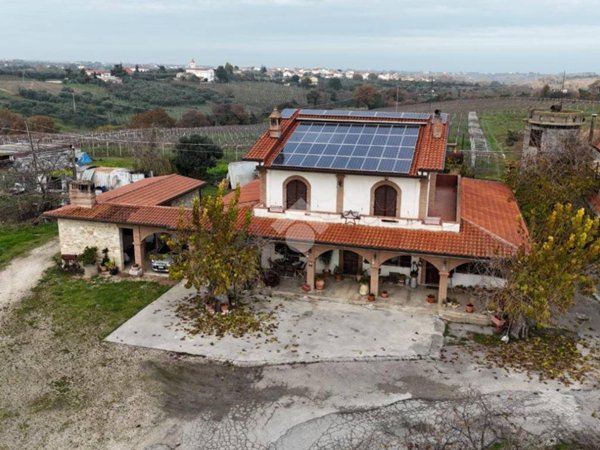 casa indipendente in vendita ad Ortona