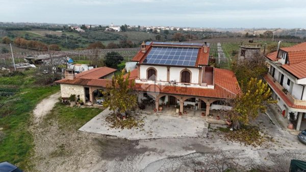 casa indipendente in vendita ad Ortona